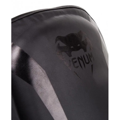 Протектор пояс тренера Venum Elite Belly