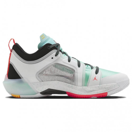 Баскетбольная обувь Jordan 37