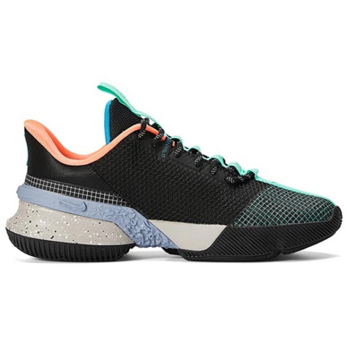 Баскетбольная обувь Nike LeBron Ambassador 13