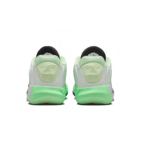 Баскетбольная обувь Nike Luka 4 PF