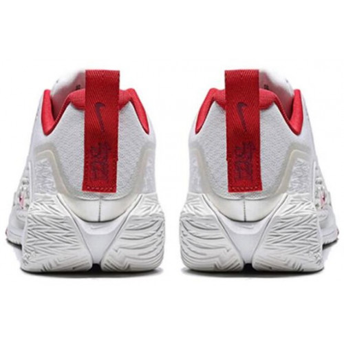 Баскетбольная обувь Nike S.T. Glow
